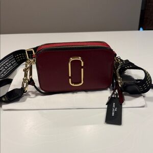 The Marc Jacobs Snapshot Crossbody Camera Bag - Burgundy with Black Strap